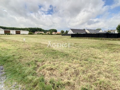 TERRAIN A VENDRE - LILLERS - 698 m2 - 51000 €