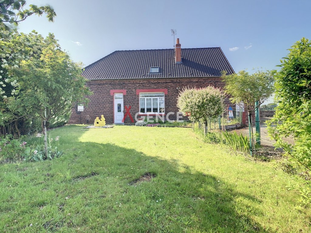 Ensemble immobilier 2 maisons ! A VENDRE - ISBERGUES - 230 m2 - 250500€